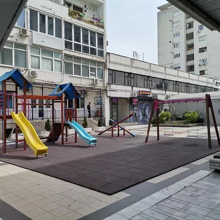 Calla: Modern In Center With Secure Parking Apartment *
