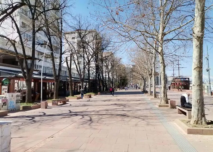 Апартаменти Calla 1 - Modern & Cozy Main Square In The Shopping Center - Parking Slot With Parking Security Скоп'є