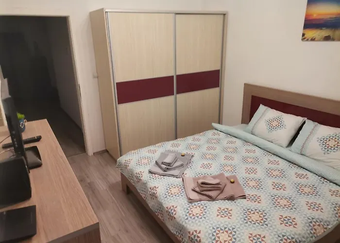 Апартаменти Calla 1 - Modern & Cozy Main Square In The Shopping Center - Parking Slot With Parking Security