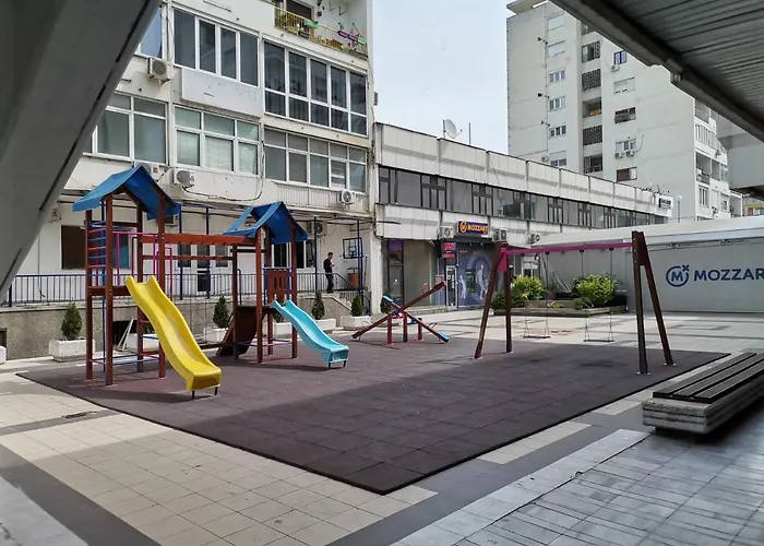 Calla: Modern In Center With Secure Parking Apartment *