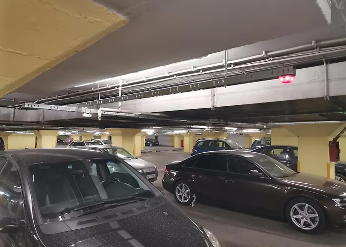 Calla 1 - Modern & Cozy Main Square In The Shopping Center - Parking Slot With Parking Security Апартаменти Скоп'є